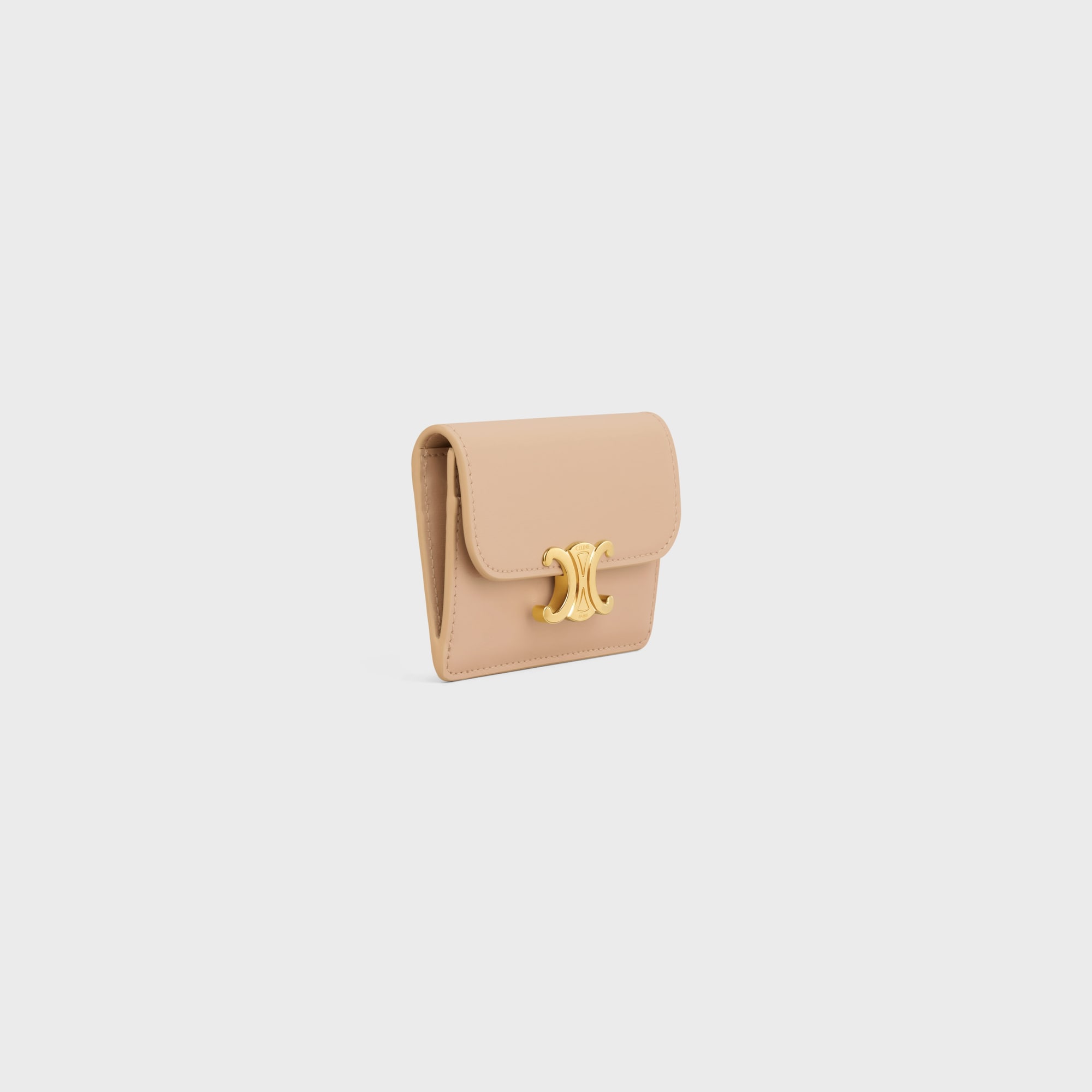 CARD HOLDER WITH FLAP TRIOMPHE IN SHINY CALFSKIN OAT BEIGE - Image 2